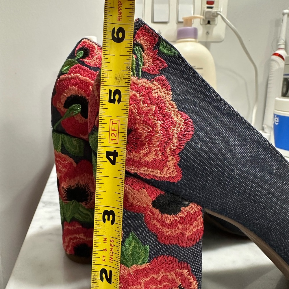 Jessica Simpson Denim Flowered Heels - Picture 6 of 6